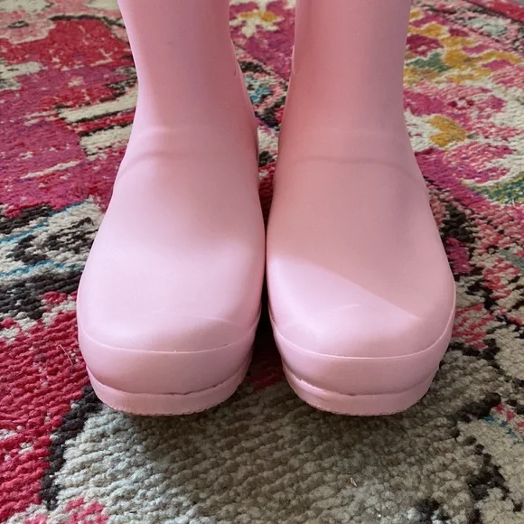 COPY - Light pink hunter boots gently used - Picture 3 of 8